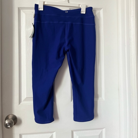 Women’s activewear set - Picture 3 of 10